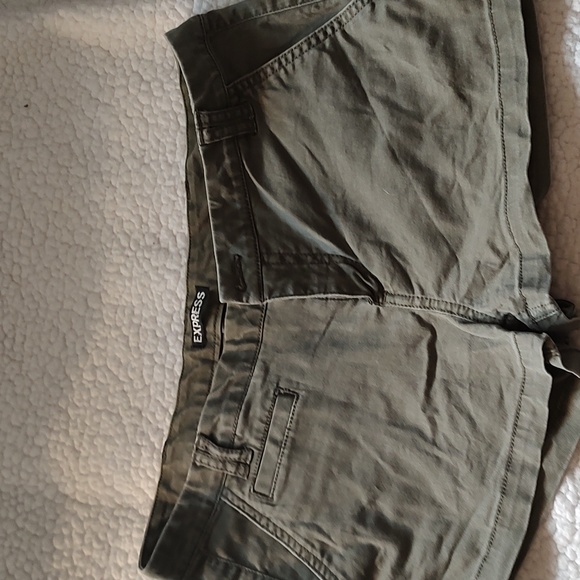 Express shorts - Picture 1 of 5